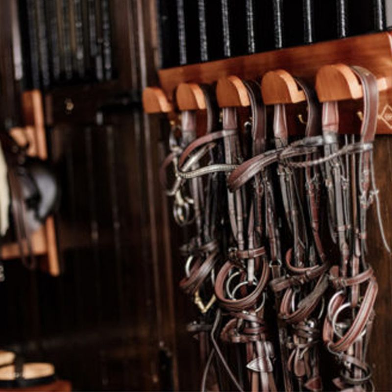 Grooming Deluxe Wooden Bridle Rack