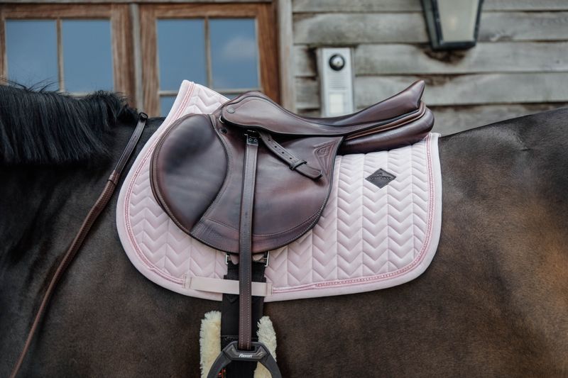 Kentucky Saddle Pad Velvet Pearls SJ -SOFT ROSE